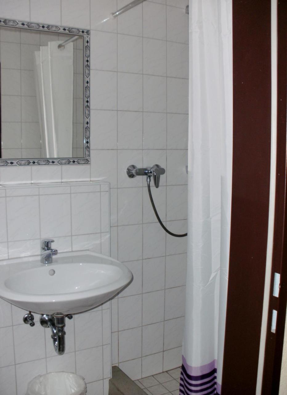 Gaestehaus Ermen Kamp-Lintfort Ngoại thất bức ảnh
